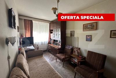 Apartament cu 3 camere semidecomandat, mobilat în Centrul Civic