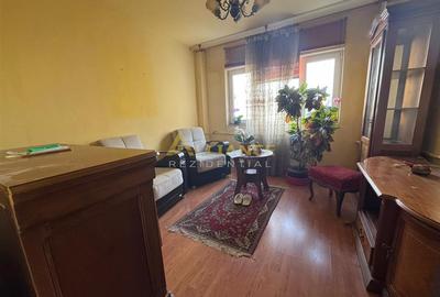 Apartament cu 3 camere decomandat în Tineretului - 1