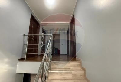 Casă cu 5 camere în Șimnicu de Sus - 8