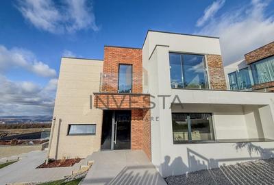 Casa noua, finisata modern, de vanzare in zona Wonderland - 1