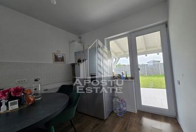 Jumatate de duplex, P+M, cu 3 camere si 2 bai, Sag - 8