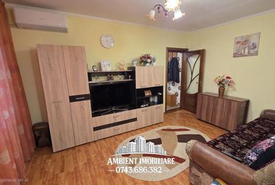 Apartament cu 3 camere semidecomandat în Central - 1