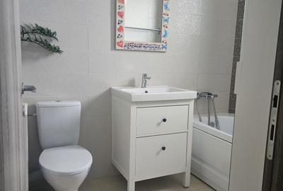 Apartament cu 3 camere decomandat în Central - 2