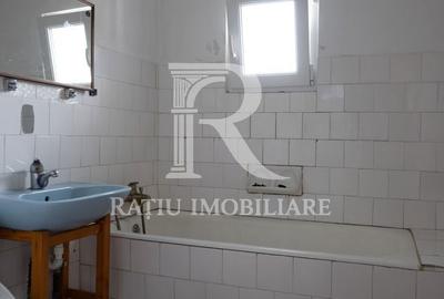 Apartament cu 3 camere decomandat în Orașul Nou - 9