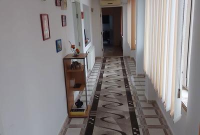 Casă cu 4 camere în Frumușeni - 9