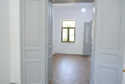 Apartament cu 4 camere circular în Central - 2