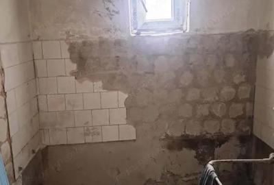 Apartament cu 3 camere decomandat în 9 Mai - 7