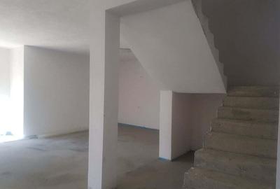 Casă cu 5 camere în Bârsești - 1