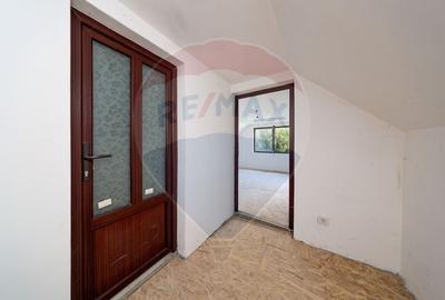 Casă individuală cu 3 camere cu Canalizare în Electroprecizia - 9