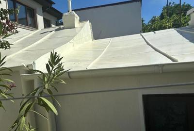 Casă cu 5 camere în Central - 2