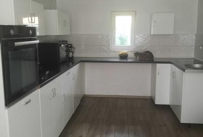Casă cu 4 camere în Comana - 5