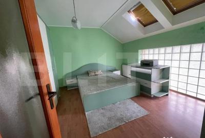 Casă cu 4 camere cu Teren 280 Mp în Central - 9