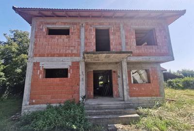 Casă în Sânmihaiu Român