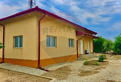 Casă individuală cu 4 camere în Central
