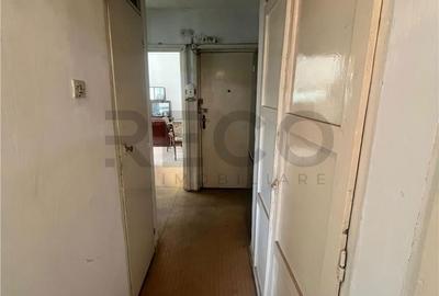 Apartament cu 3 camere decomandat în Decebal - 3