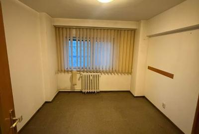 Apartament cu 3 camere în Decebal - 7