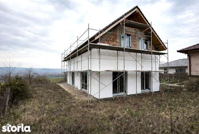 Casă cu 4 camere cu Teren 490 Mp în Jucu - 1