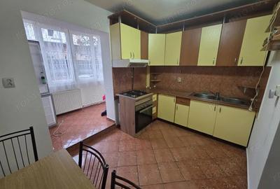 Apartament cu 4 camere decomandat în Soarelui - 3