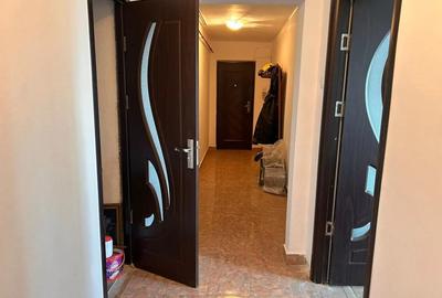Apartament cu 3 camere decomandat în Calea București - 6