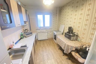Apartament cu 3 camere decomandat, mobilat în Ferentari