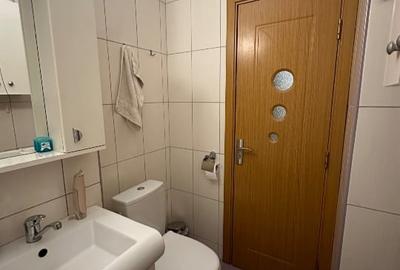 Inchiriez apartament 2 camere, metrou 1 decembrie - 5