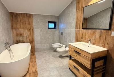 Casă cu 5 camere cu Teren 700 Mp în Central - 7