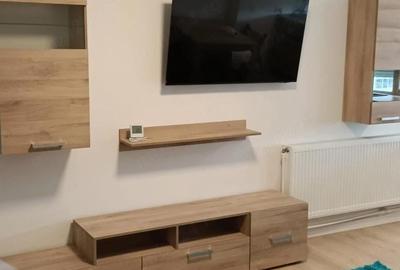 Apartament cu 3 camere semidecomandat în Central - 3