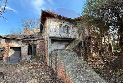 Casă cu 3 camere cu Teren 651 Mp în Central - 2