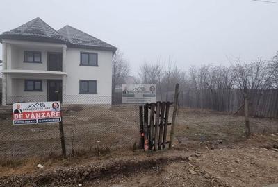 Casă cu 4 camere în Giurgeni - 3