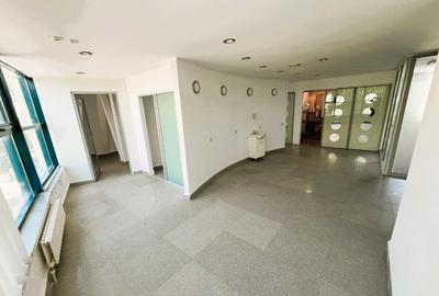 Spațiu comercial, de 110 mp, în Central - 2