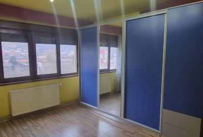 Apartament cu 2 camere decomandat în Micro III - 2
