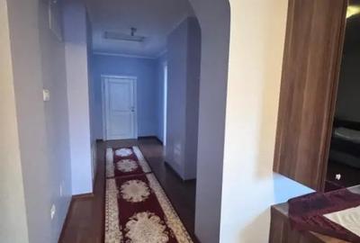 Casă cu 8 camere cu Teren 700 Mp în Rădăuți - 7