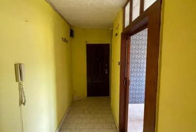 Apartament cu 2 camere decomandat în Republicii