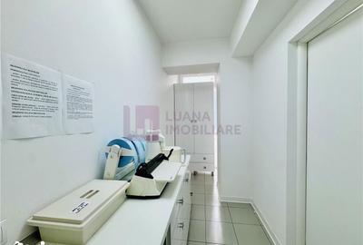Spațiu comercial, de 40 mp, în Central - 4