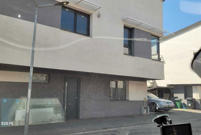 Casă cu 4 camere în Central - 6