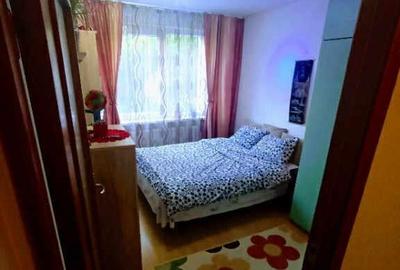 Apartament 3 camere, decomandat - zona Tractorul Apartament 3 camere, decomandat - zona Tractorul - 2