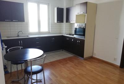 Apartament cu 2 camere decomandat în Știrbei Vodă