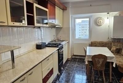 Apartament 3 camere 80mp - bloc pe cadre - boxa - 2bai - 3