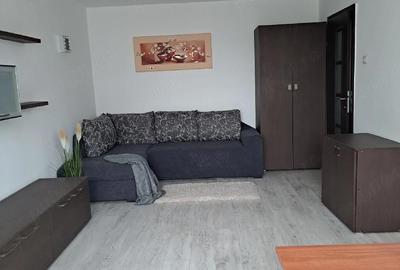 Apartament cu 2 camere decomandat în Central - 2