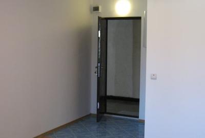 Garsonieră în Vatra Luminoasă