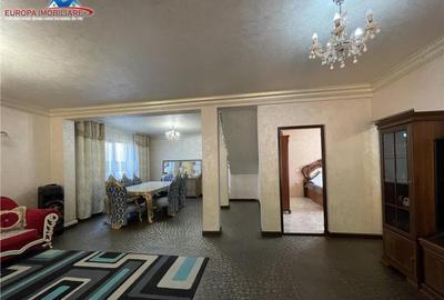 Casă cu 5 camere cu Teren 191 Mp în Piața Nouă - 5