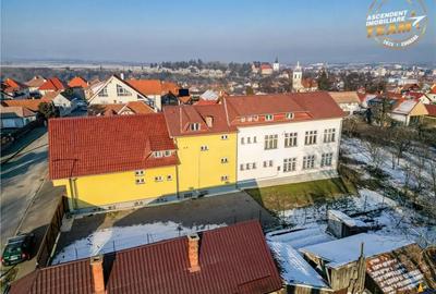 Spațiu comercial, de 566 mp, în Central - 1