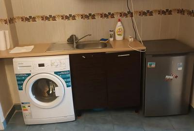 Inchiriez garsoniera - 2