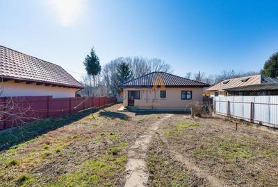 Casă individuală cu 3 camere cu Canalizare în Secuieni - 17