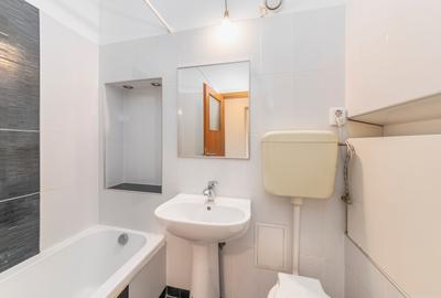 Apartament cu 5 camere decomandat în P-ța Universității - 2