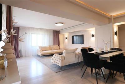 Penthouse cu 3 camere decomandat, mobilat în Palat - 9