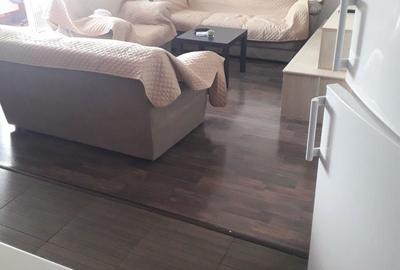 Apartament cu 2 camere decomandat în Roșu