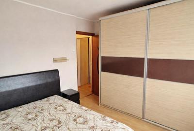 Apartament cu 2 camere decomandat în Km 5 - 3