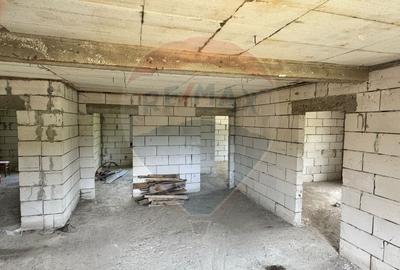 Casă individuală cu 7 camere cu Canalizare în Săliștea de Sus - 9