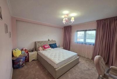 Casă cu Teren 800 Mp în Strejnicu - 3